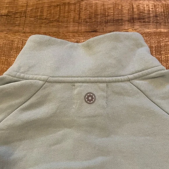 Club Pilates Iridescent Crop Half-Zip Pullover - Picture 4 of 6